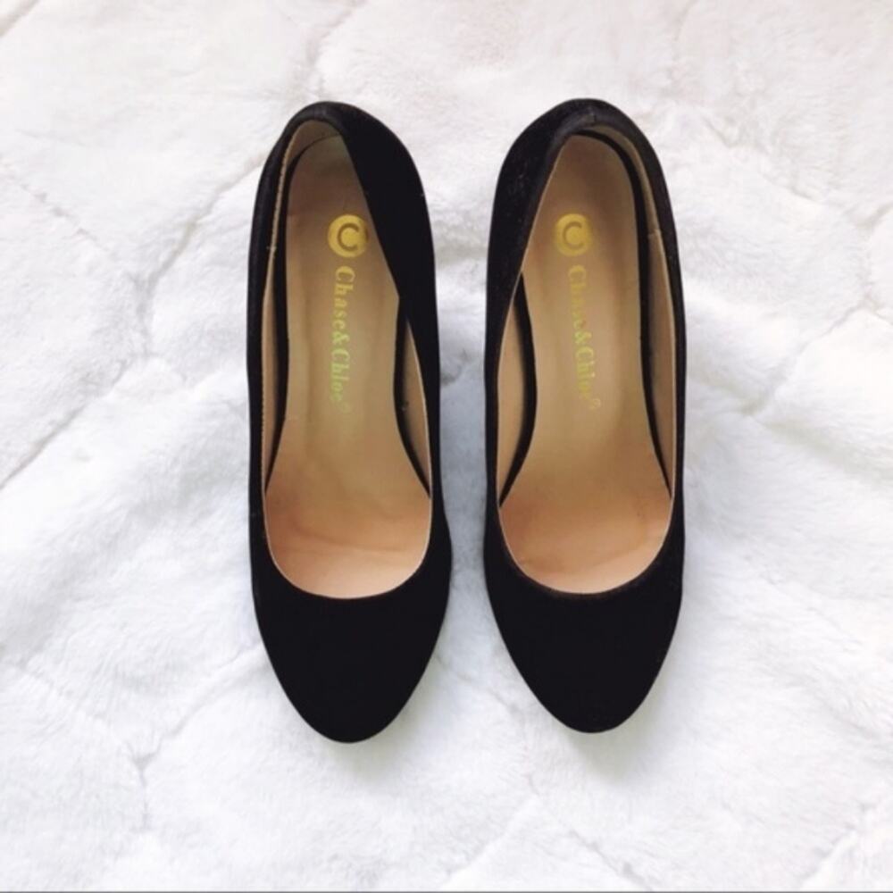 Chase + Chloe Black Velvet Toe Pump Heels